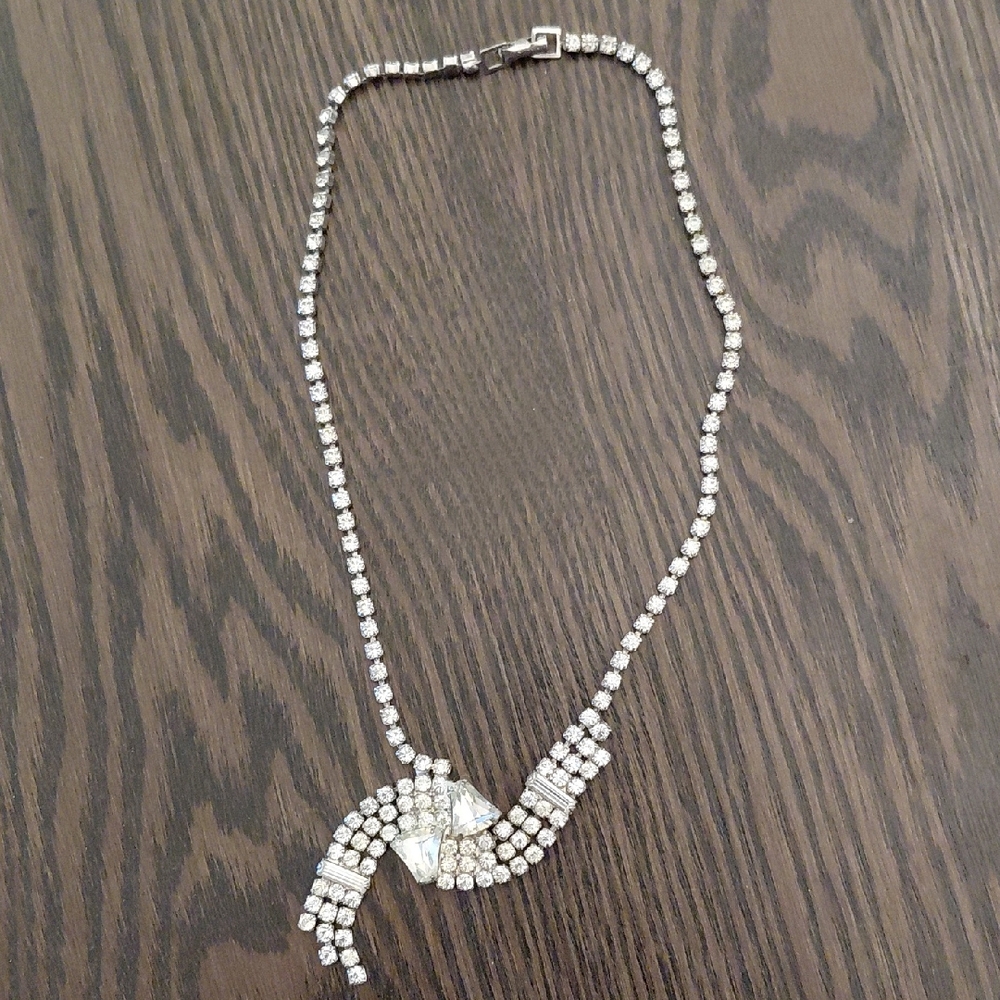 Vintage Rhinestone Necklace 15"